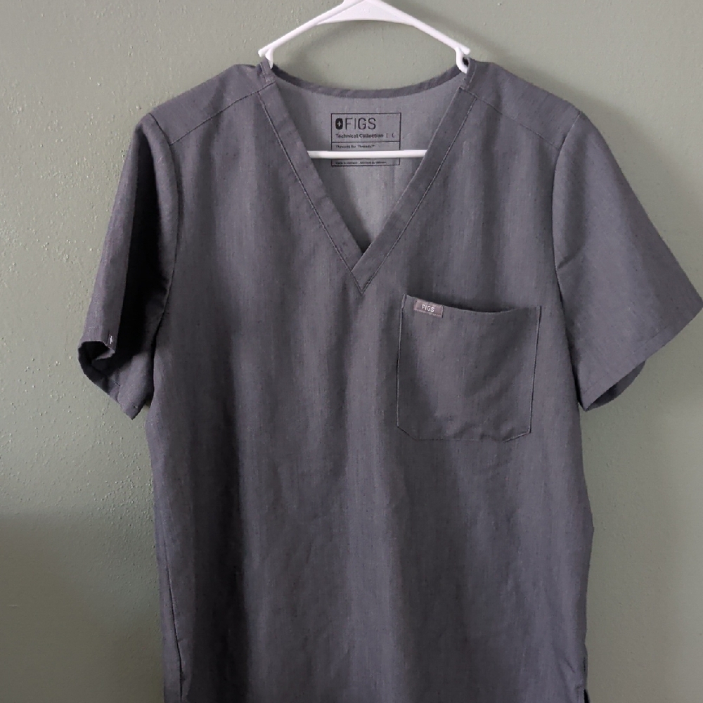 FIGS Scrub Top L Like New